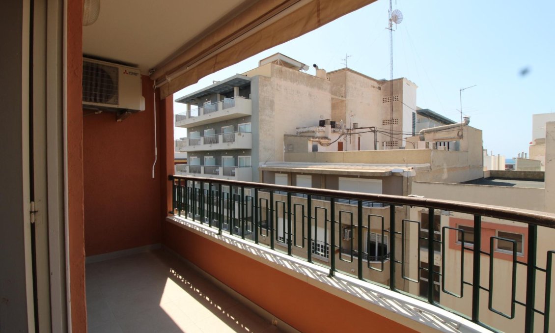 Revânzare - Apartament -
Torrevieja