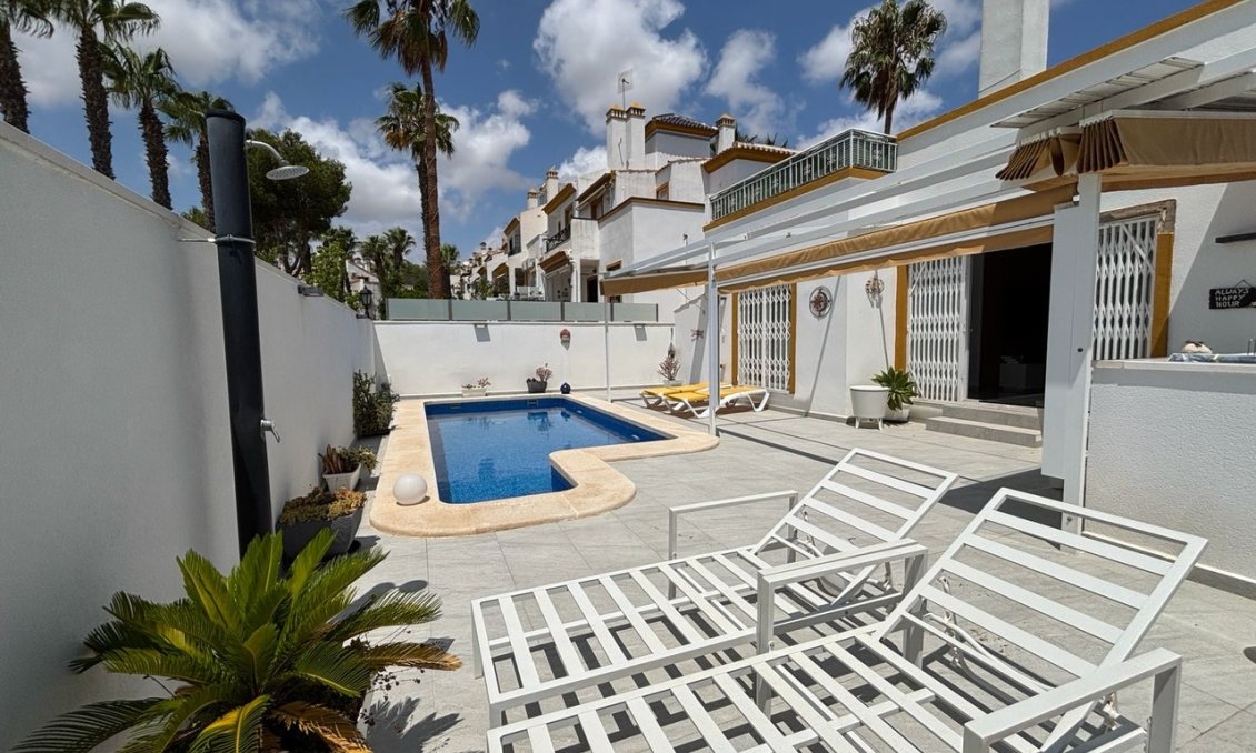 Segunda mano - Villa -
Villamartin - Costa Blanca