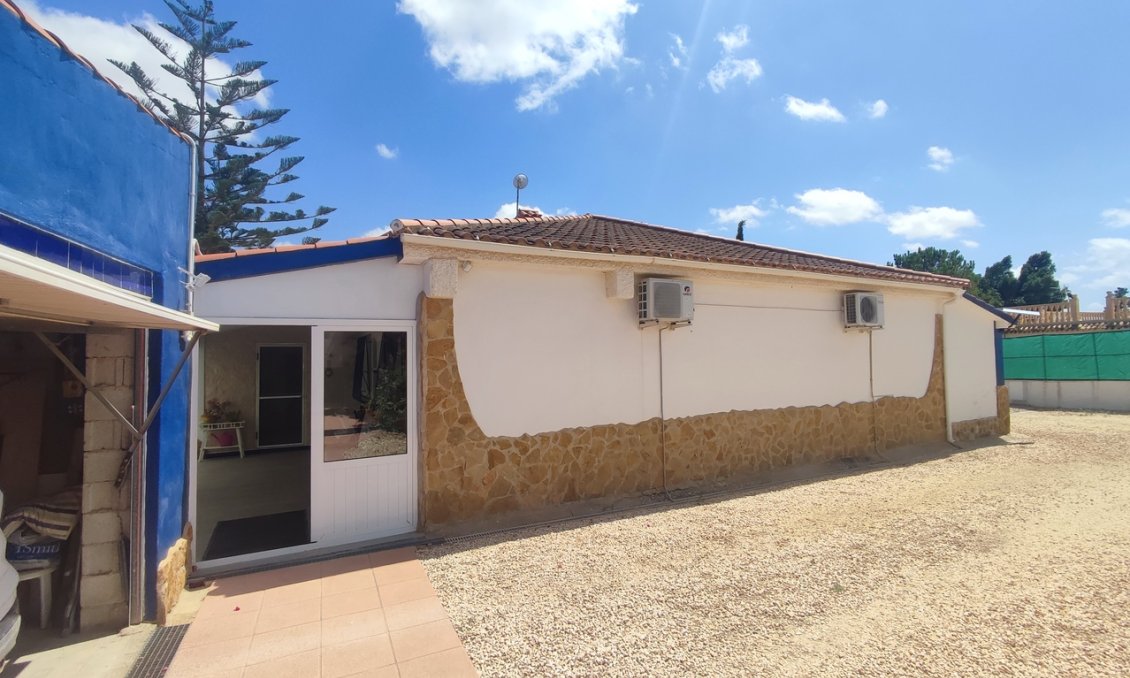 Segunda mano - Villa -
Gea Y Truyols - Inland