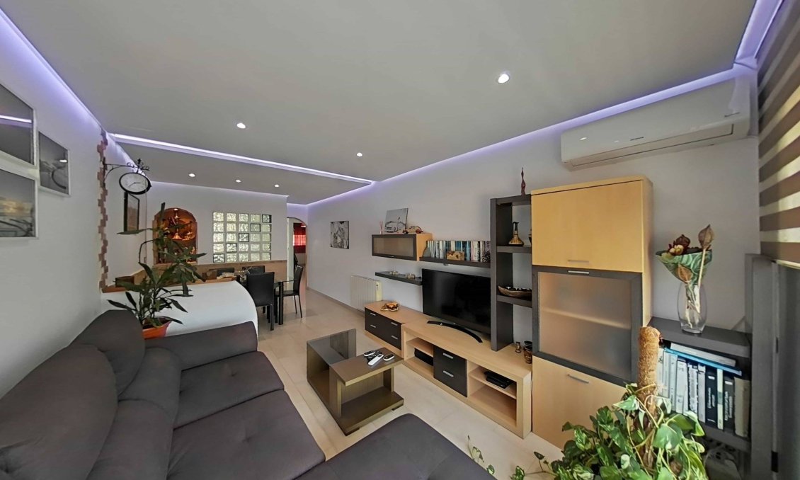 Revânzare - Apartament -
Lo Pagan - Villananitos