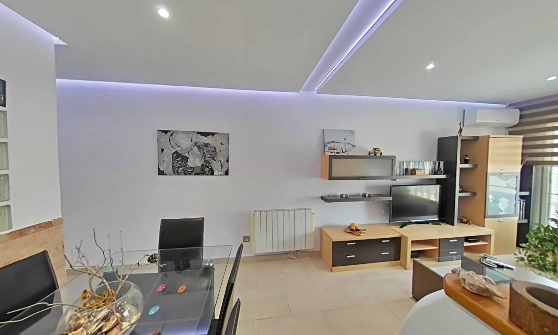 Revânzare - Apartament -
Lo Pagan - Villananitos