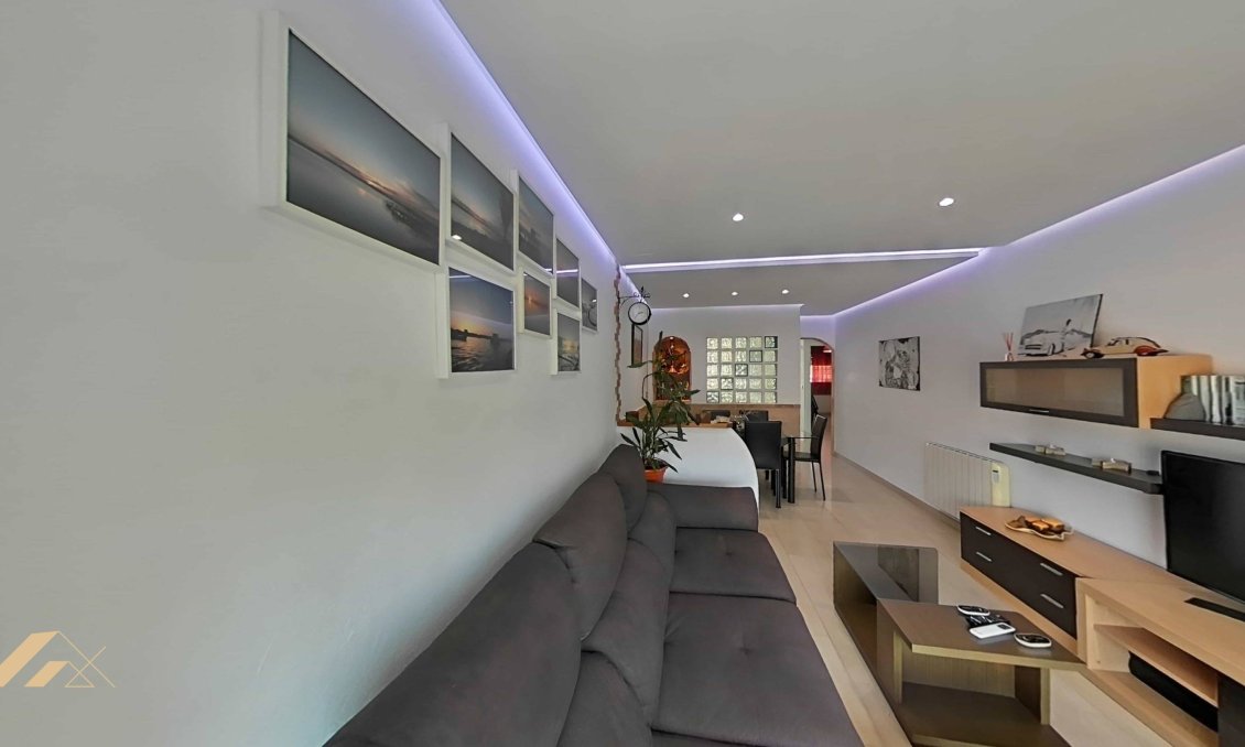 Revânzare - Apartament -
Lo Pagan - Villananitos