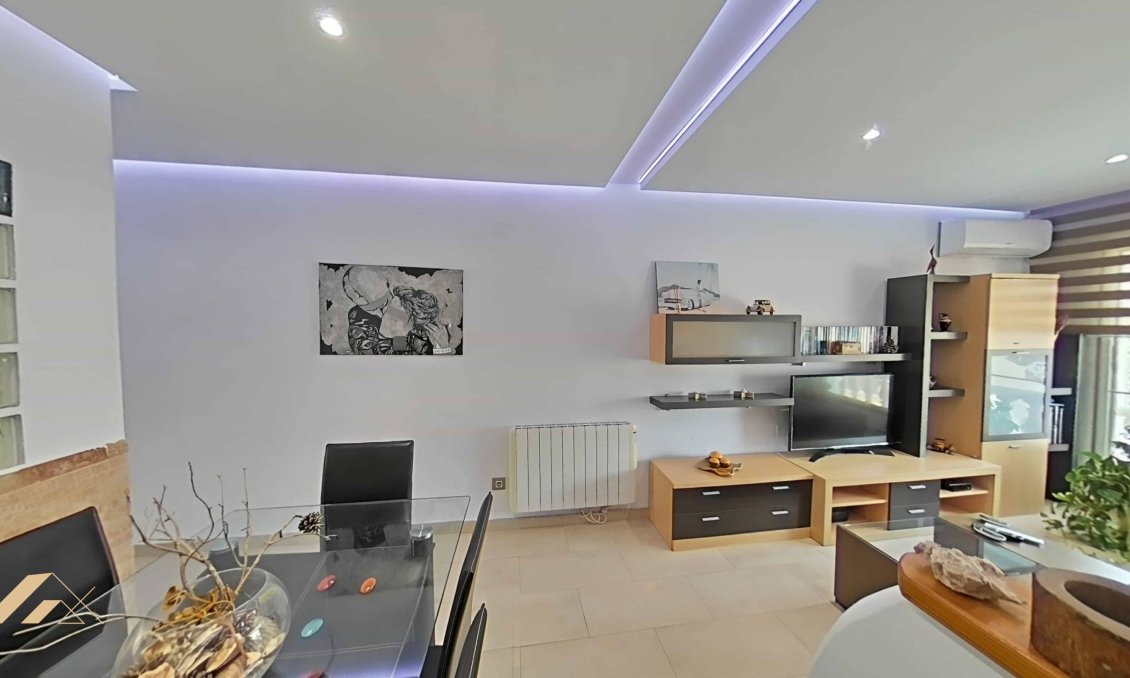 Revânzare - Apartament -
Lo Pagan - Villananitos