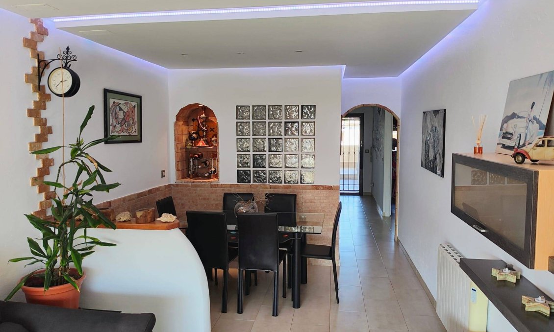 Revânzare - Apartament -
Lo Pagan - Villananitos