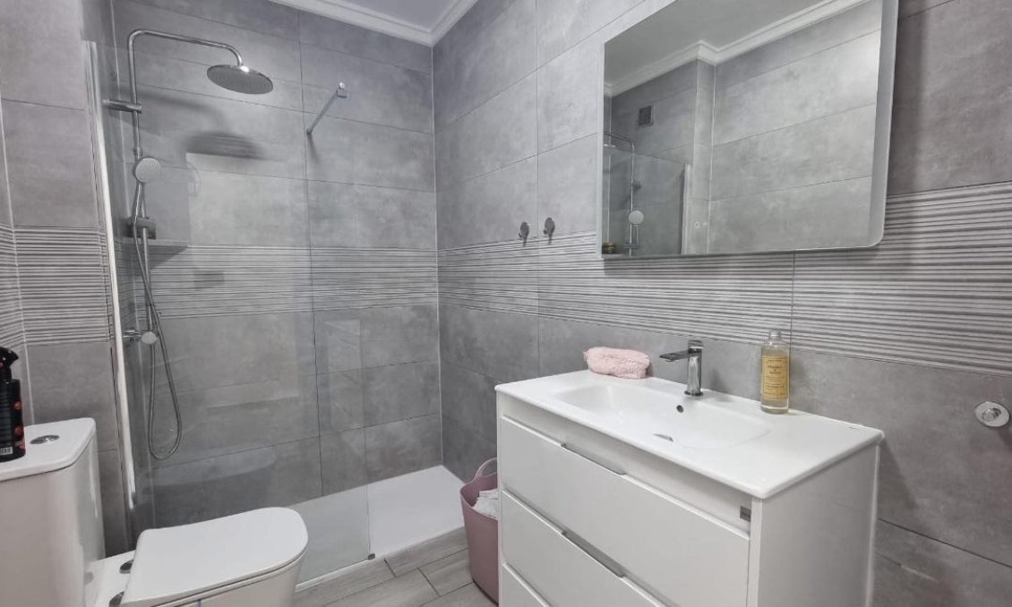 Revente - Appartement -
Torrevieja - Centro