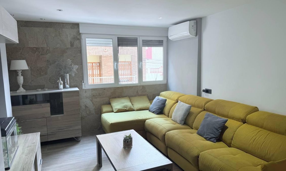 Használt Ingatlanok - Apartman -
Torrevieja - Centro