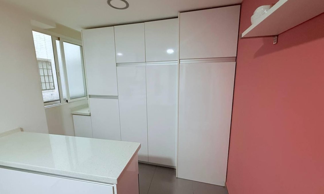 Használt Ingatlanok - Apartman -
Torrevieja - Centro