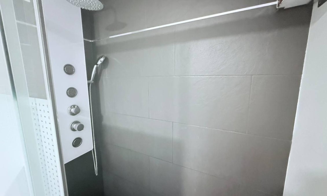 Használt Ingatlanok - Apartman -
Torrevieja - Centro