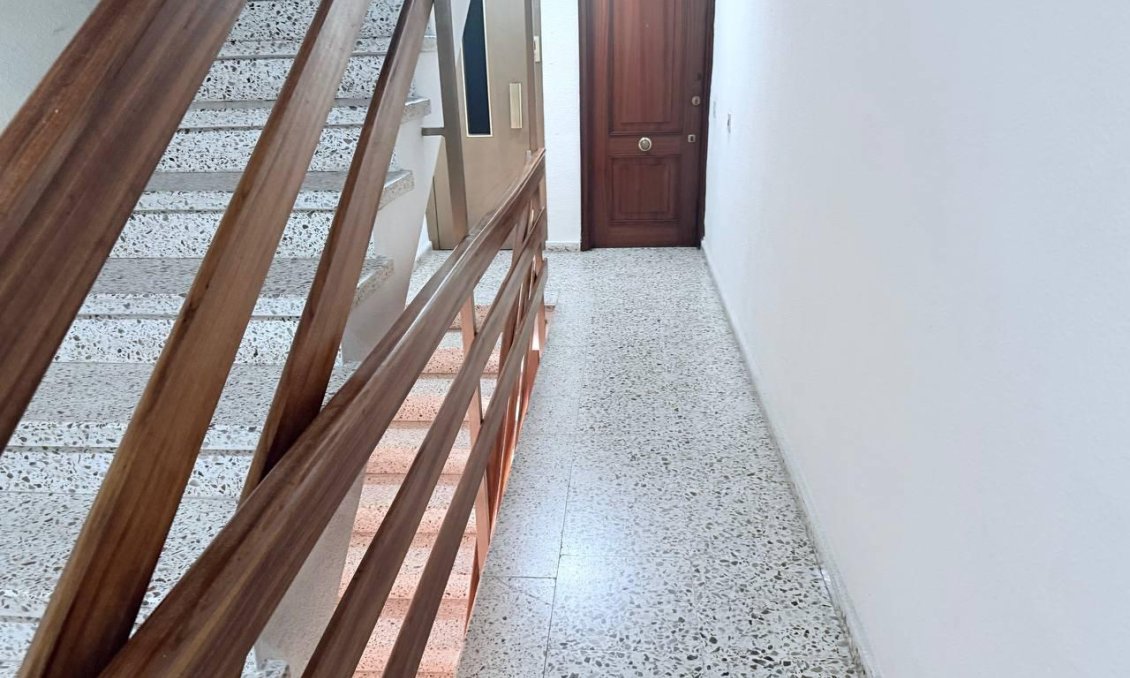 Használt Ingatlanok - Apartman -
Torrevieja - Centro