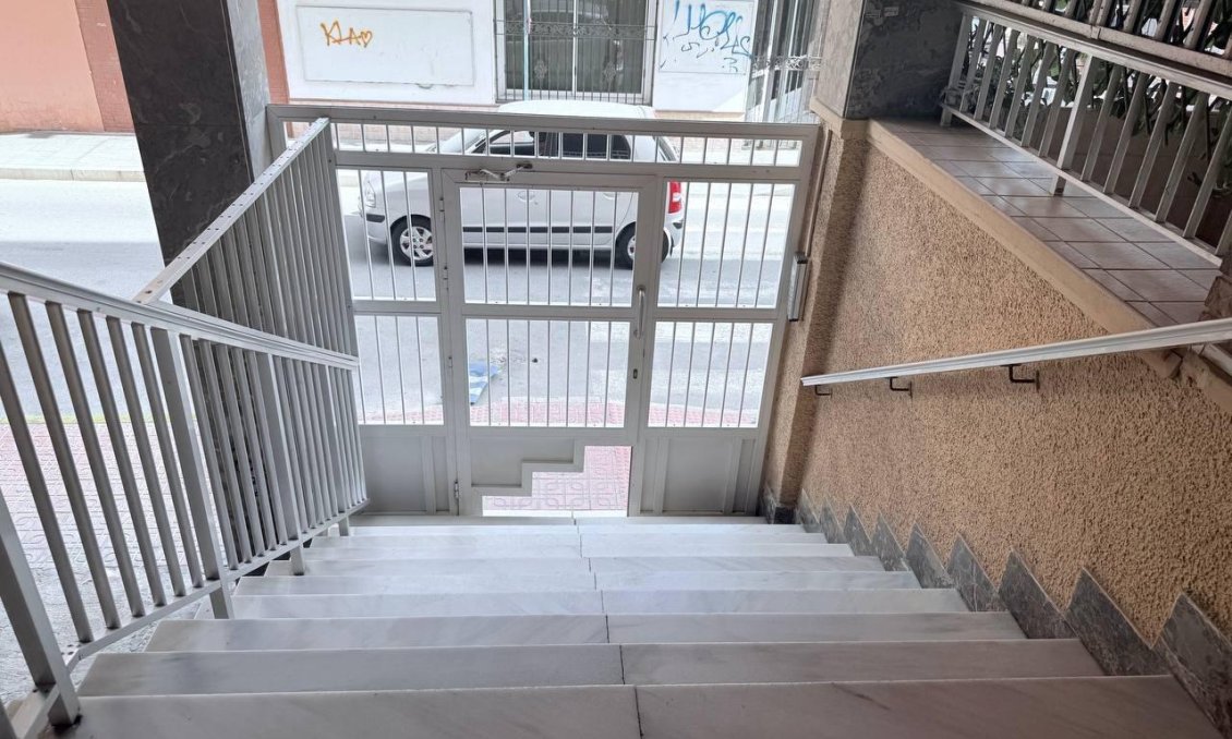 Használt Ingatlanok - Apartman -
Torrevieja - Centro