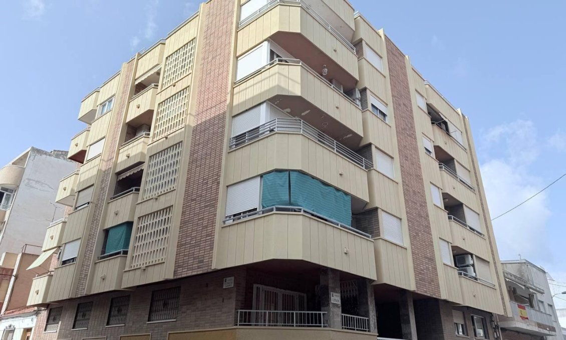 Használt Ingatlanok - Apartman -
Torrevieja - Centro