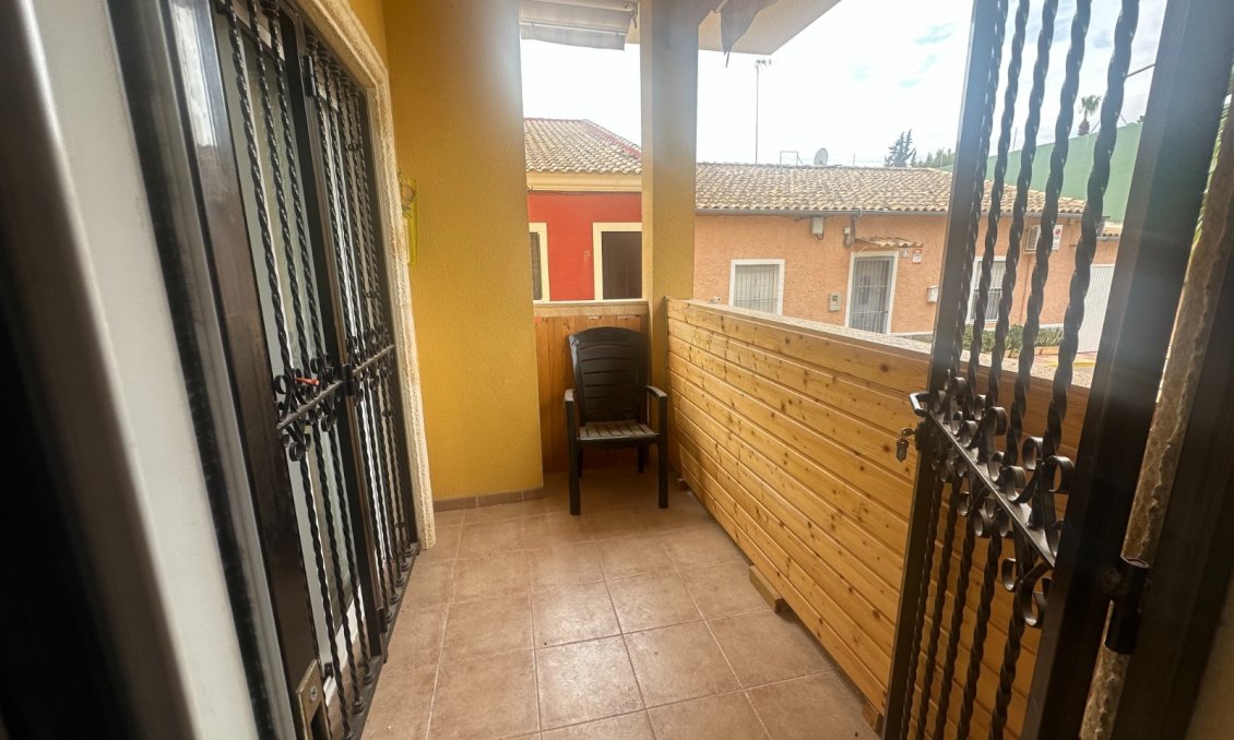 Segunda mano - Apartamento -
Jacarilla - Inland