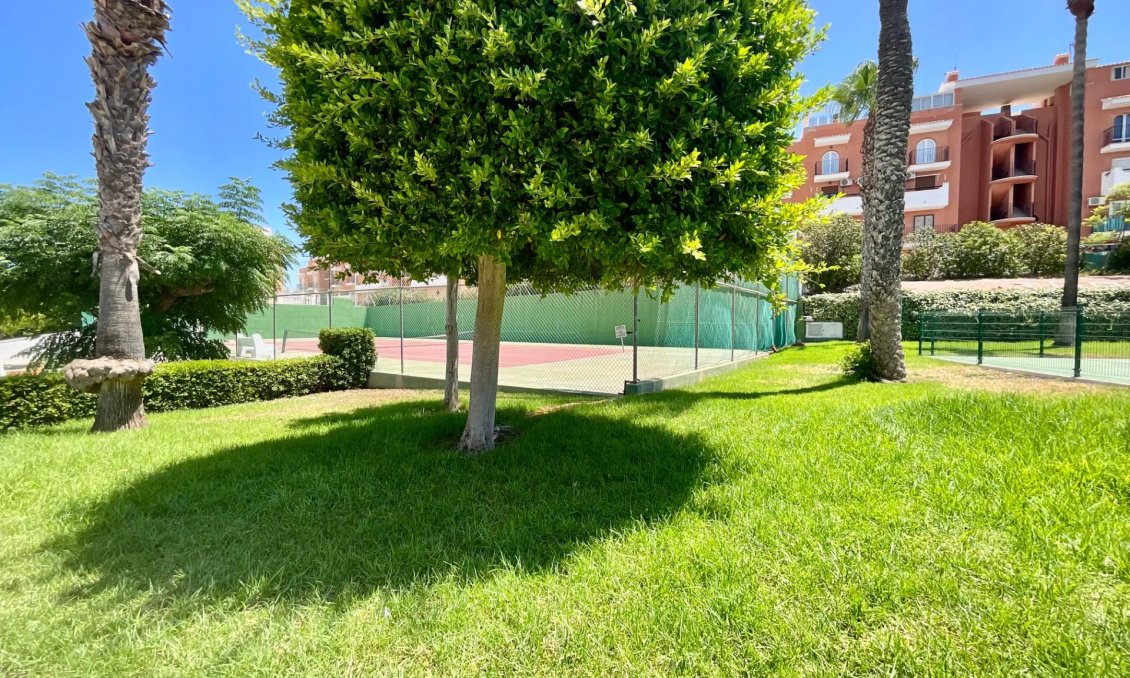 Segunda mano - Bungalow -
Torrevieja - Torreblanca