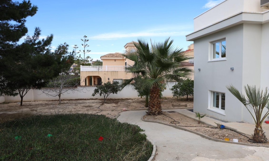 Segunda mano - Villa -
Ciudad Quesada - Costa Blanca Sur