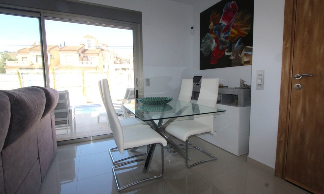 Segunda mano - Villa -
Villamartin - El Galan