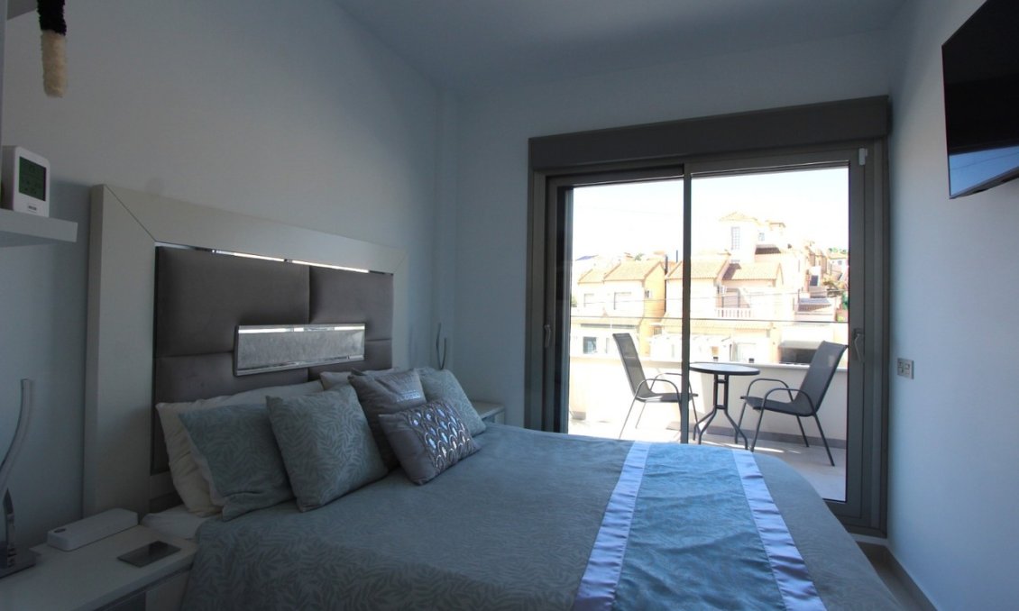 Segunda mano - Villa -
Villamartin - El Galan
