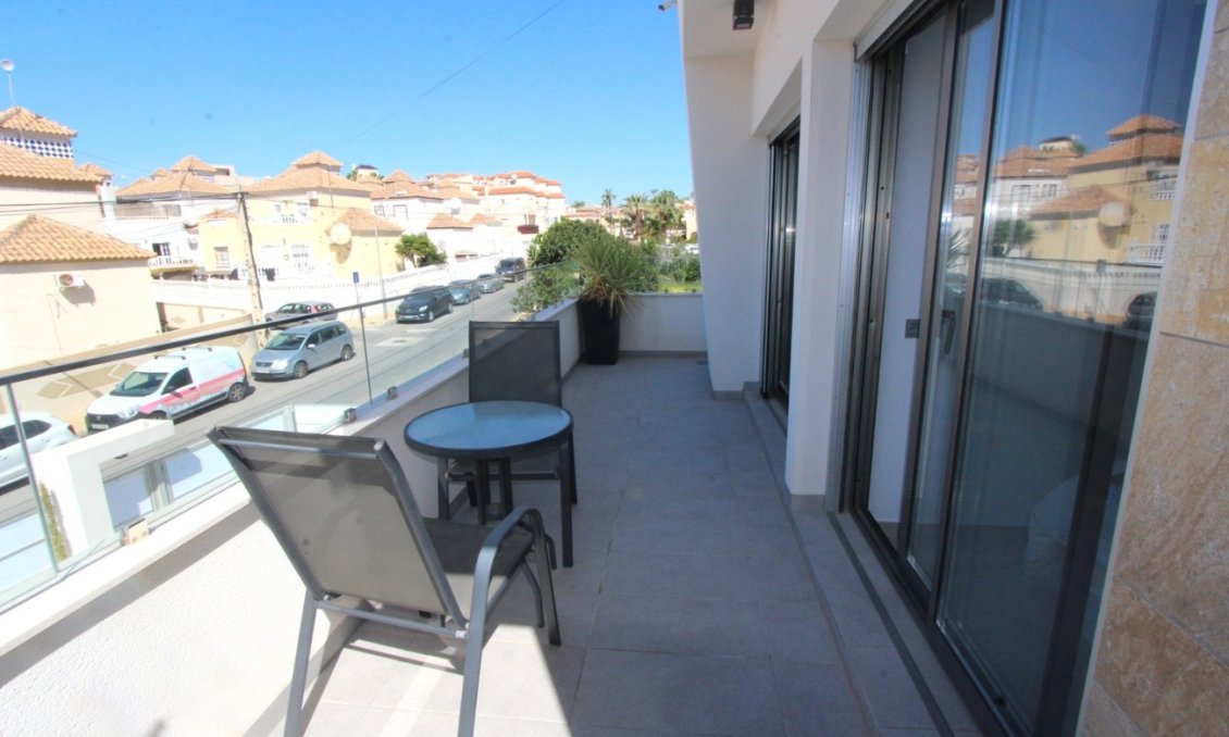 Segunda mano - Villa -
Villamartin - El Galan