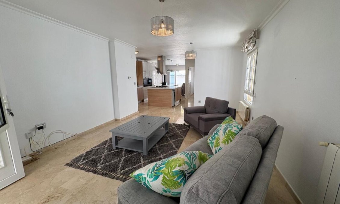 Resale - Villa -
Villamartin - Los Dolses
