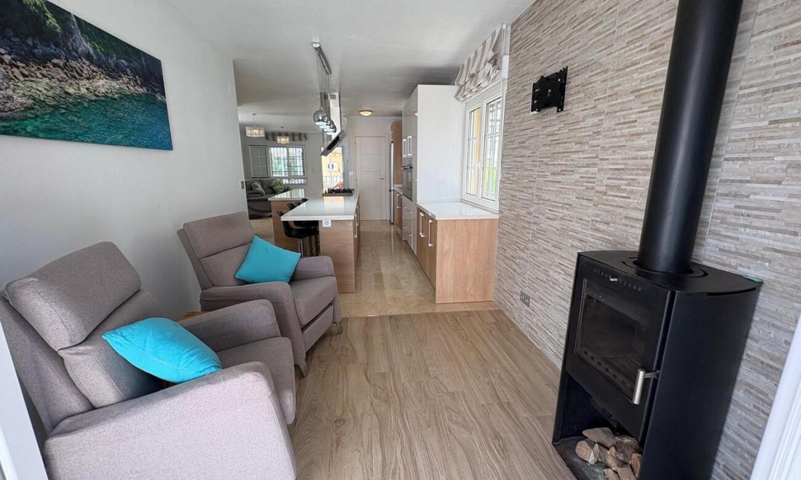 Resale - Villa -
Villamartin - Los Dolses
