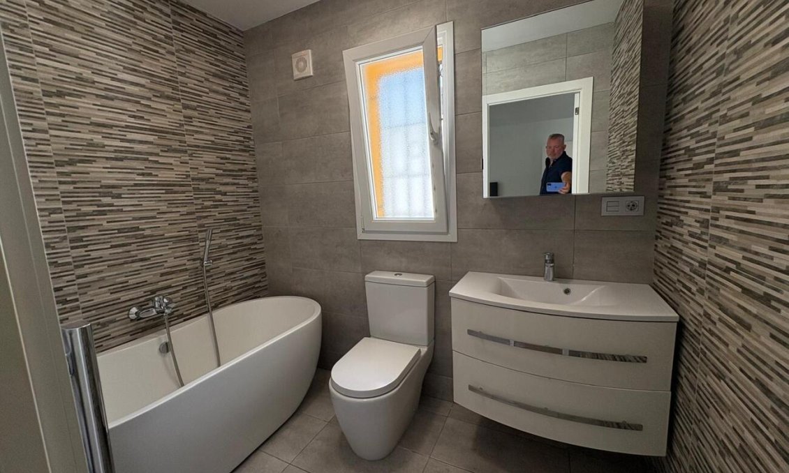 Resale - Villa -
Villamartin - Los Dolses