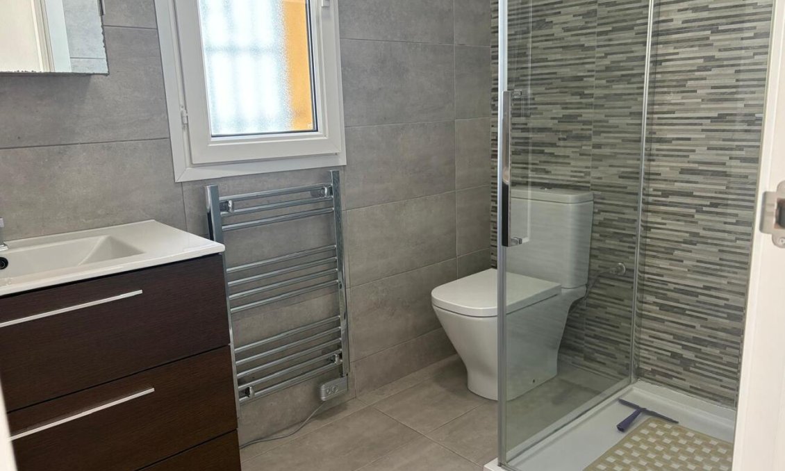 Resale - Villa -
Villamartin - Los Dolses