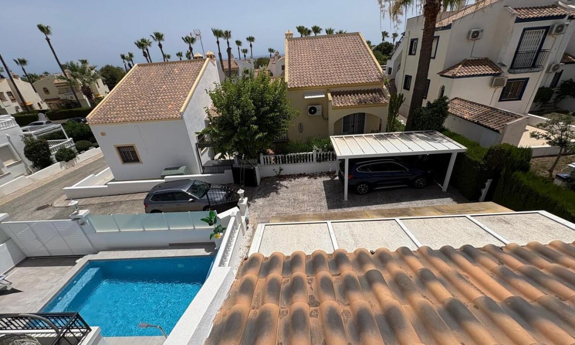 Resale - Villa -
Villamartin - Los Dolses