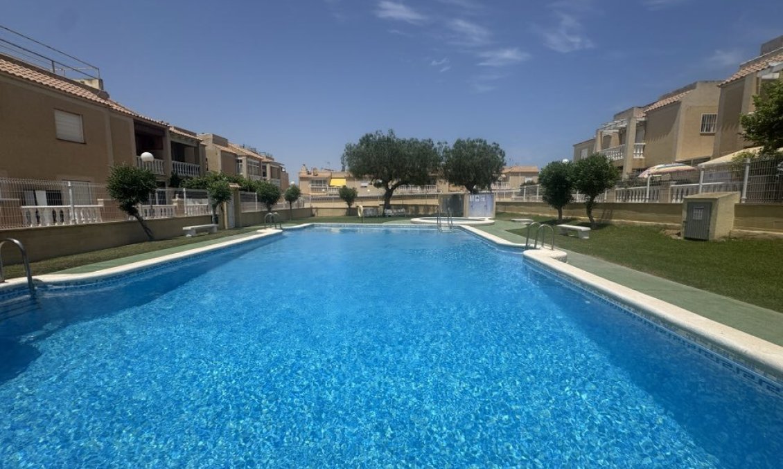 Revânzare - Penthouse Penthouse -
Torrevieja - Auguas Neuvas