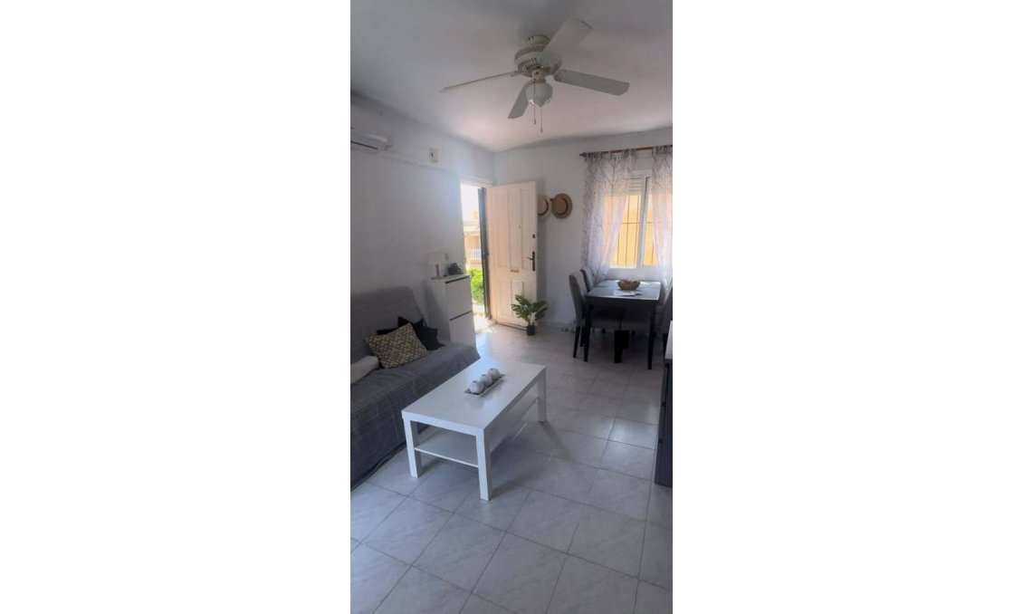 Revânzare - Penthouse Penthouse -
Torrevieja - Auguas Neuvas
