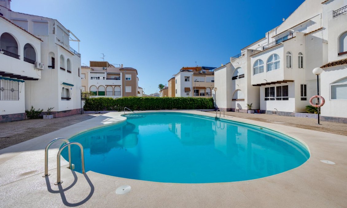 Revânzare - Apartament -
Torrevieja - El Acequión - Los Náufragos