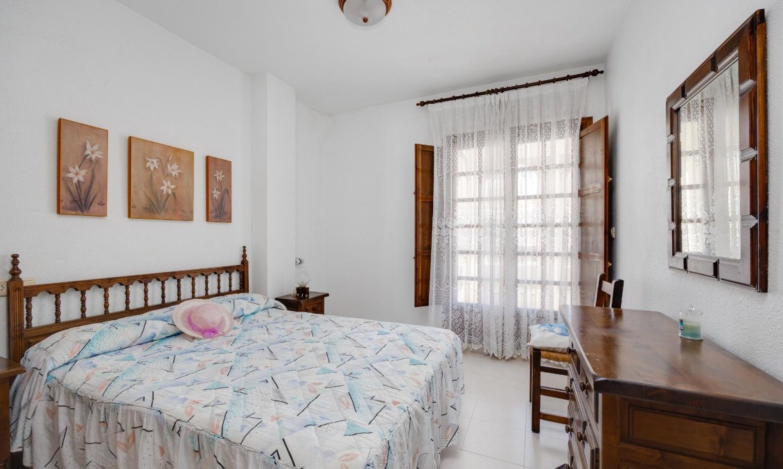 Revânzare - Apartament -
Torrevieja - El Acequión - Los Náufragos