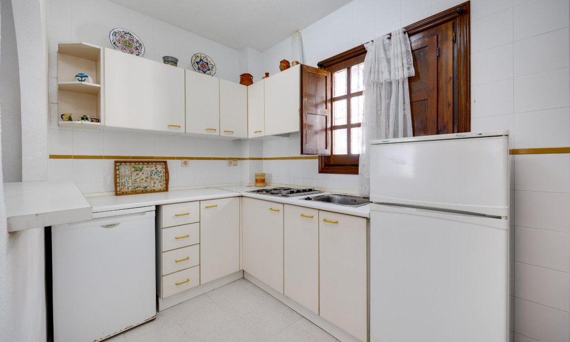 Revânzare - Apartament -
Torrevieja - El Acequión - Los Náufragos