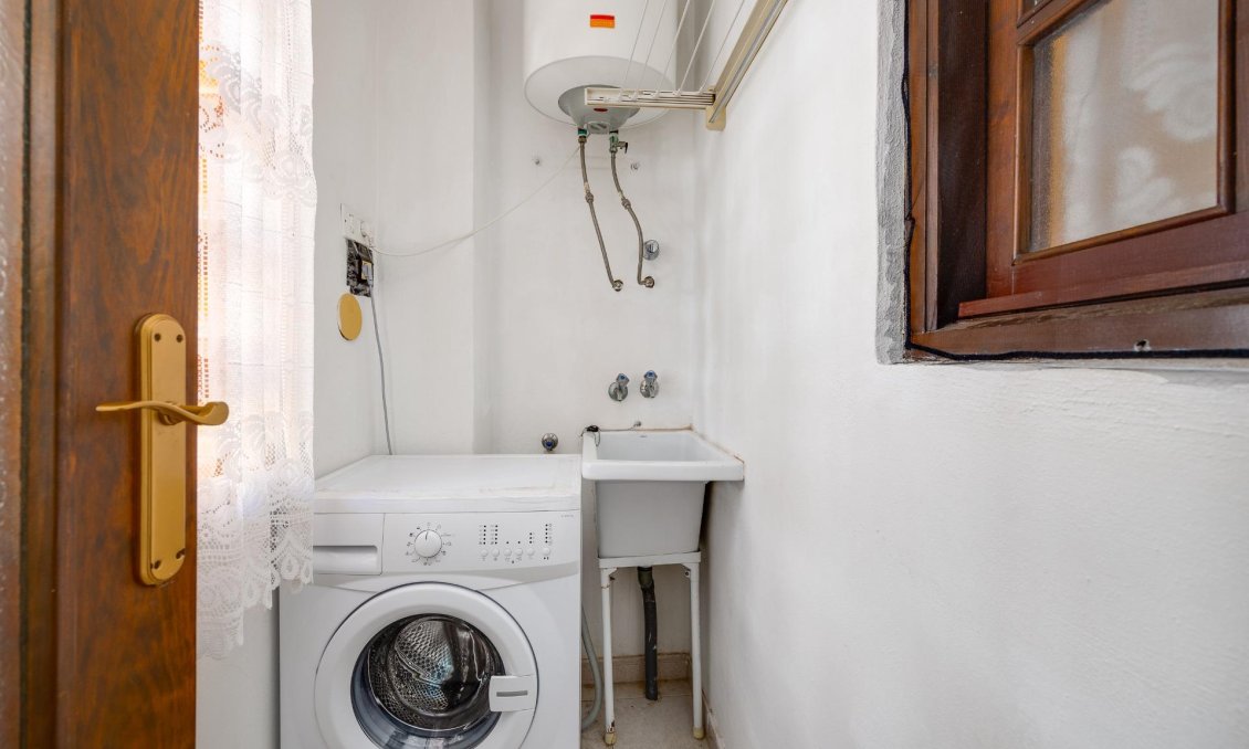 Revânzare - Apartament -
Torrevieja - El Acequión - Los Náufragos