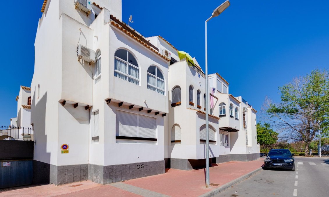 Revânzare - Apartament -
Torrevieja - El Acequión - Los Náufragos