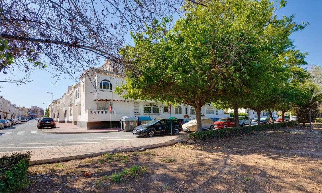 Revânzare - Apartament -
Torrevieja - El Acequión - Los Náufragos