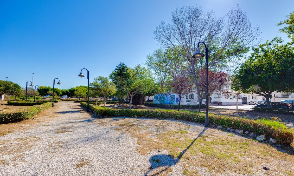 Revânzare - Apartament -
Torrevieja - El Acequión - Los Náufragos