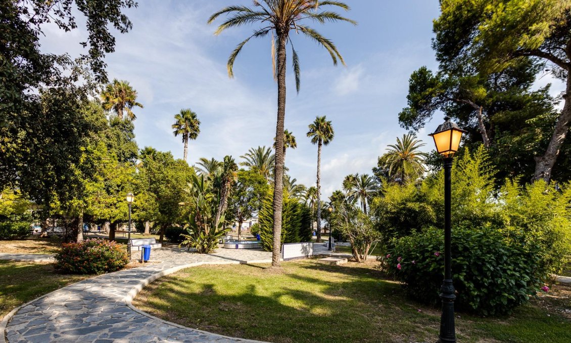Revânzare - Apartament -
Torrevieja - El Acequión - Los Náufragos