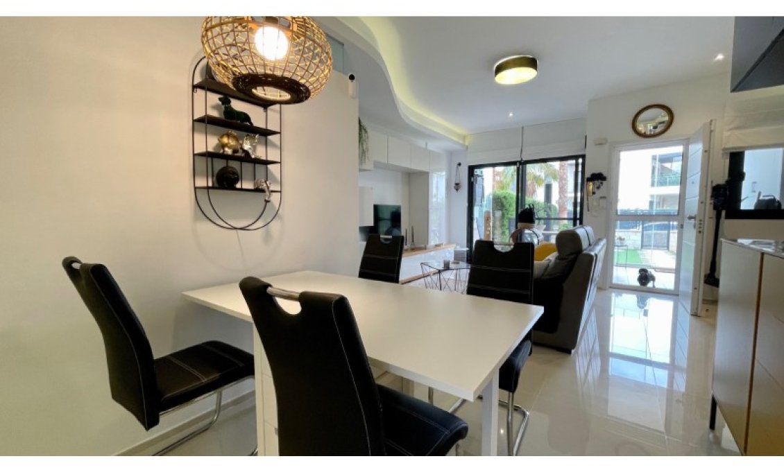 Resale - Apartment -
Orihuela - Inland