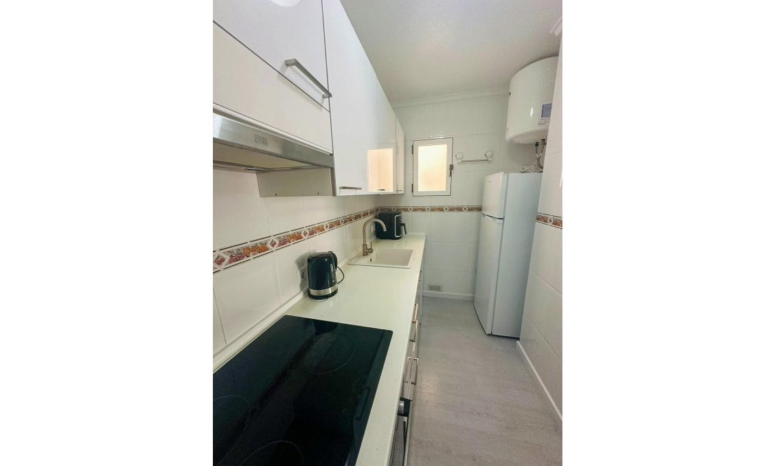 Segunda mano - Apartamento -
Torrevieja - Centro