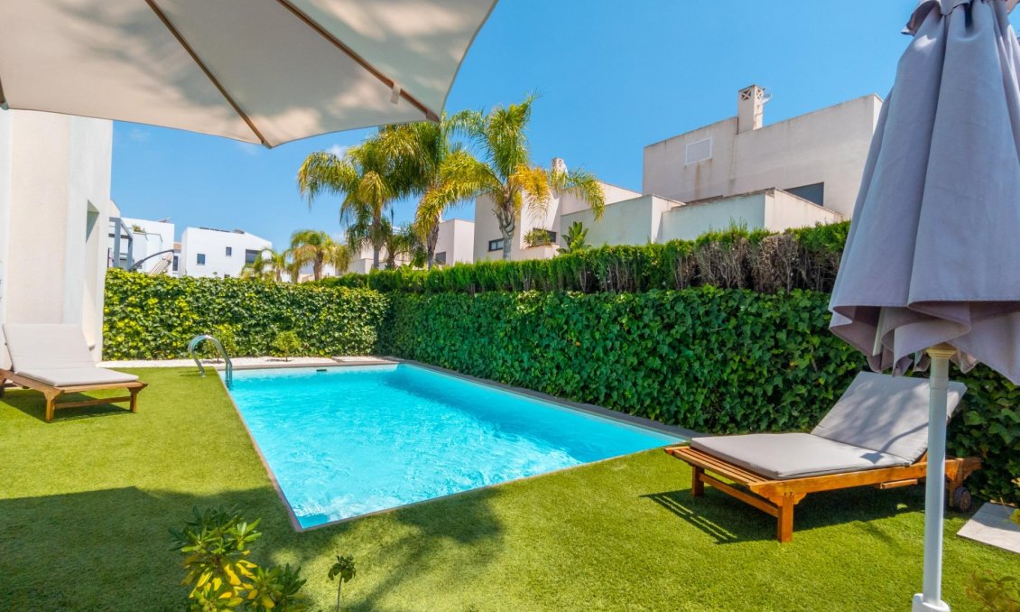 Segunda mano - Villa -
Ciudad Quesada - Costa Blanca Sur