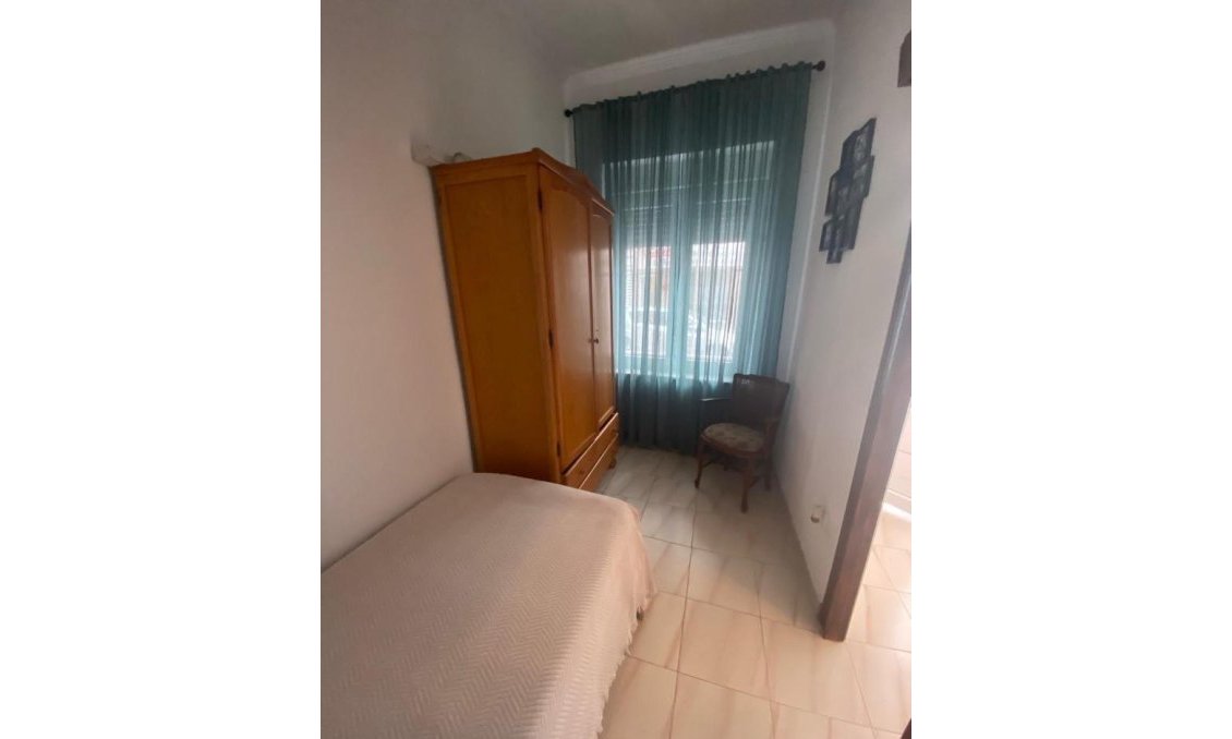 Segunda mano - Town House -
Torrevieja - Centro