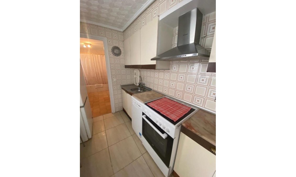 Segunda mano - Town House -
Torrevieja - Centro