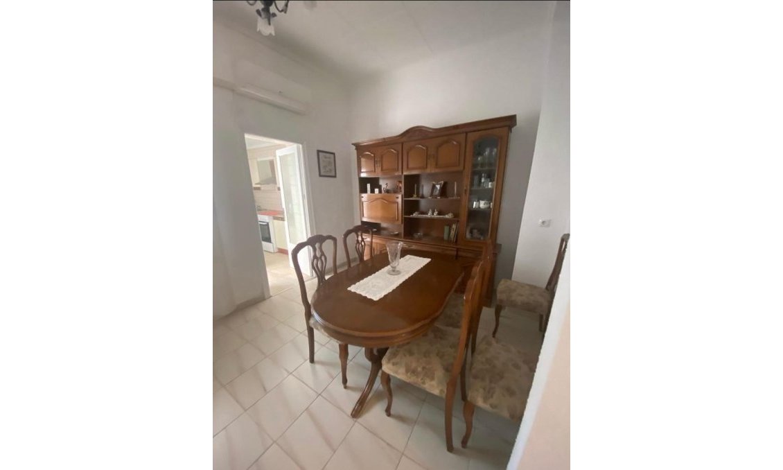 Segunda mano - Town House -
Torrevieja - Centro