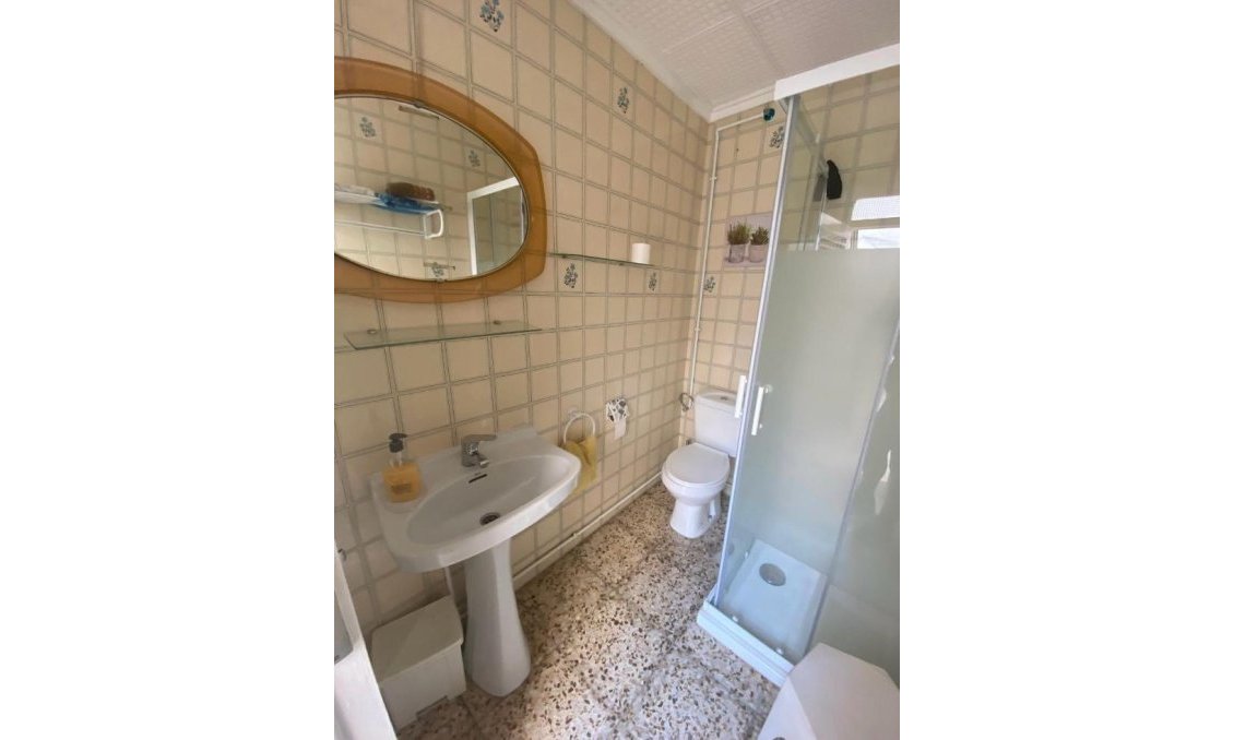 Segunda mano - Town House -
Torrevieja - Centro