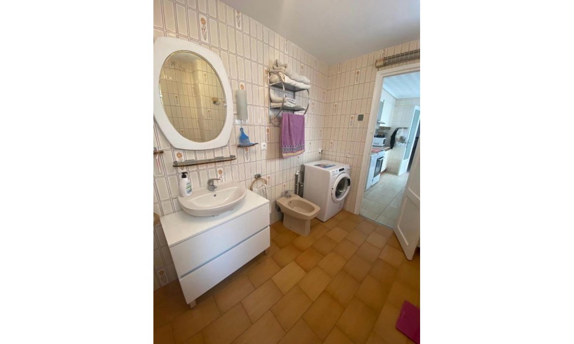 Segunda mano - Town House -
Torrevieja - Centro