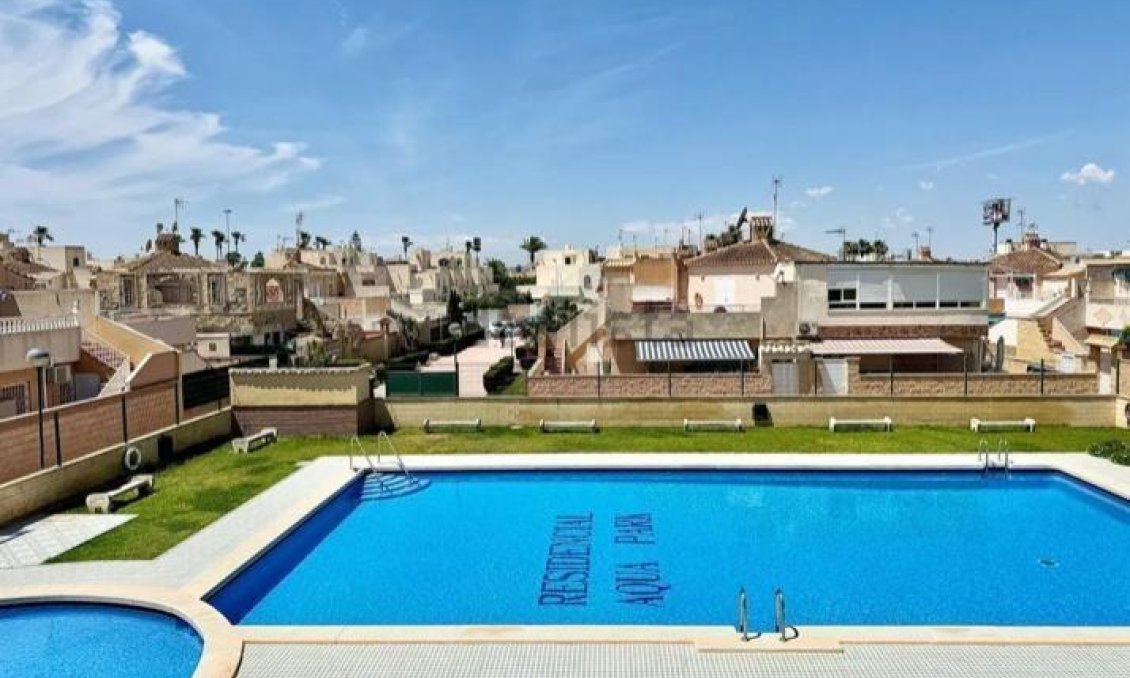 Resale - Semi Detached -
Torrevieja - Parque Acuático - Sector 25