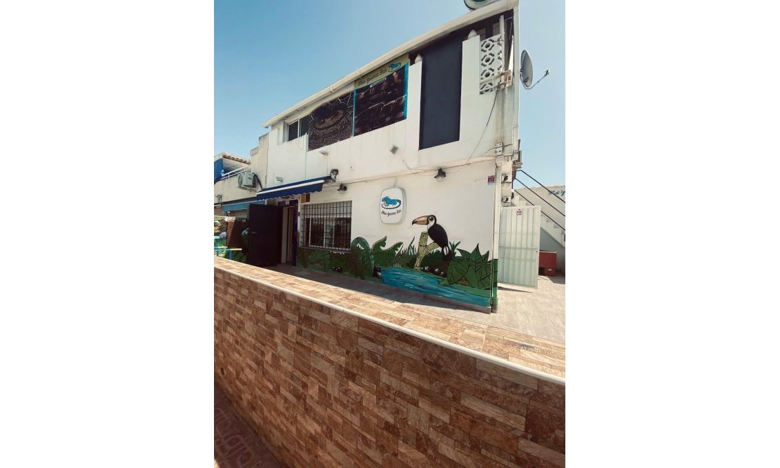 Resale - Semi Detached -
Torrevieja - Parque Acuático - Sector 25