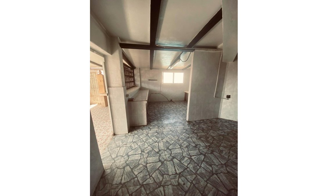 Resale - Semi Detached -
Torrevieja - Parque Acuático - Sector 25