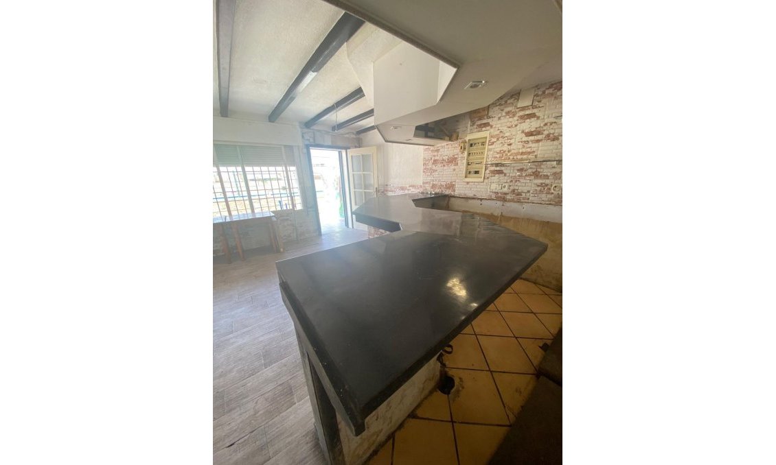 Resale - Semi Detached -
Torrevieja - Parque Acuático - Sector 25