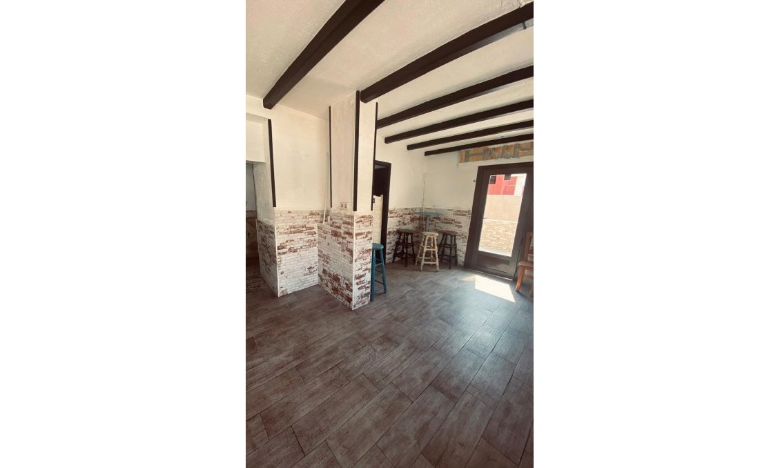 Resale - Semi Detached -
Torrevieja - Parque Acuático - Sector 25