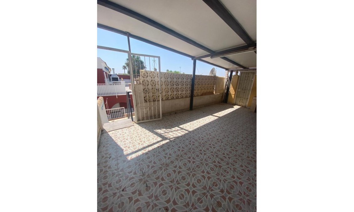 Resale - Semi Detached -
Torrevieja - Parque Acuático - Sector 25